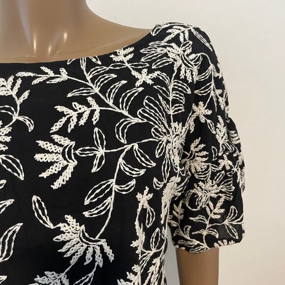by Anthropologie floral embroidered bell sleeve scoop back blouse XS TB 8055 - Picture 7 of 12